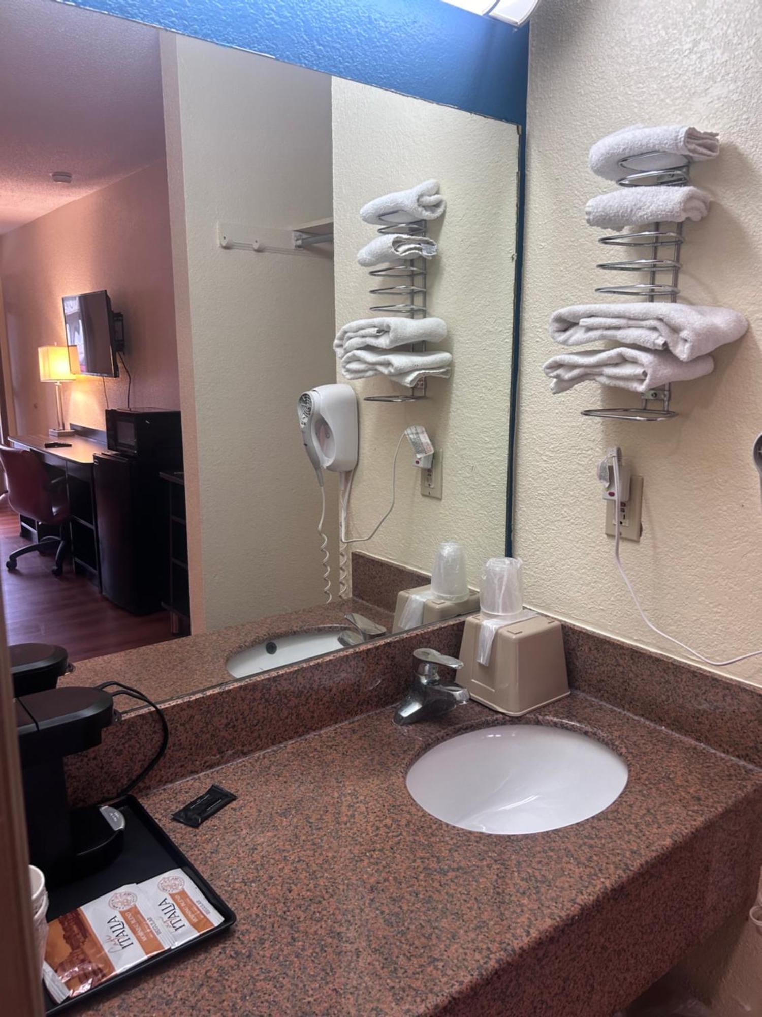 Americas Best Value Inn Dayton מראה חיצוני תמונה